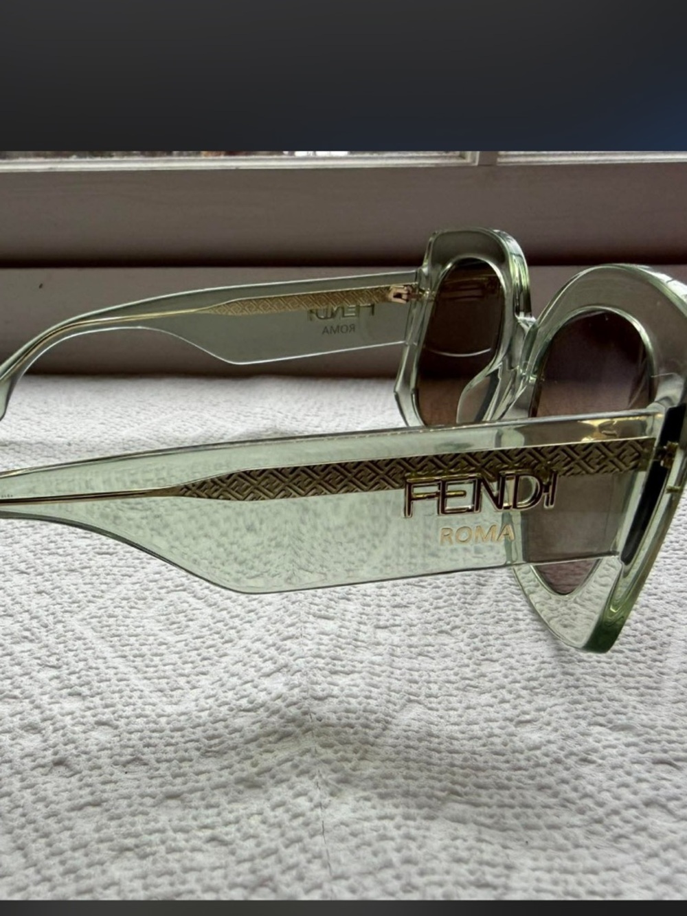 Fendi Light Translucent Green Roma Sunglasses with Gold Detail - Picture 2 of 8